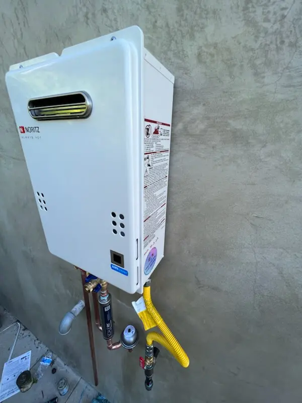 Tankless water heater installation for Desoto Lakes homes